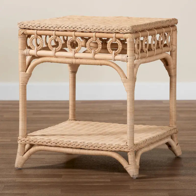 Table d'appoint en rotin brun naturel avec étagère — 1 personne