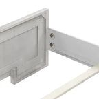 Lit en bois sculpté blanc rustique – Grand lit / Très grand lit
